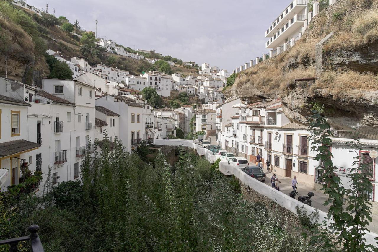 Casa Rural Las Cuevas De Setenil Setenil De Las Bodegas Exterior photo