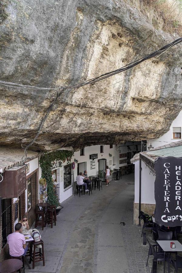 Casa Rural Las Cuevas De Setenil Setenil De Las Bodegas Exterior photo